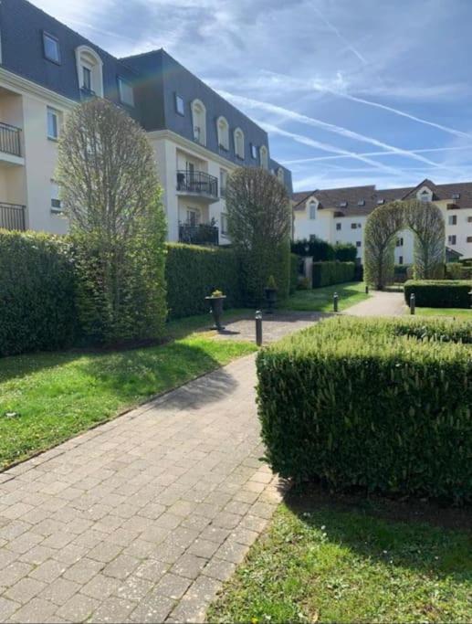Les Jardins De Magny. Apartment Bagian luar foto